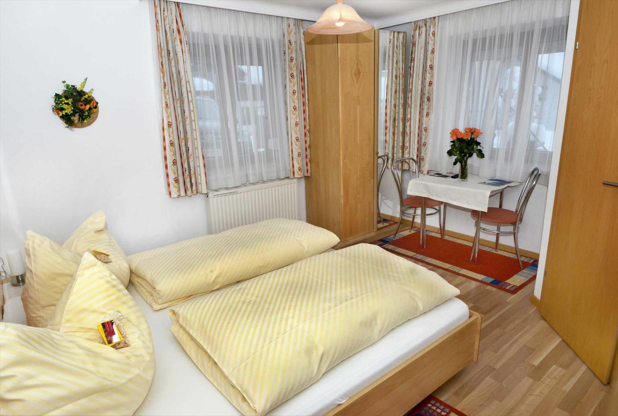 Gaestehaus Sonnenheim Thaur Exterior photo
