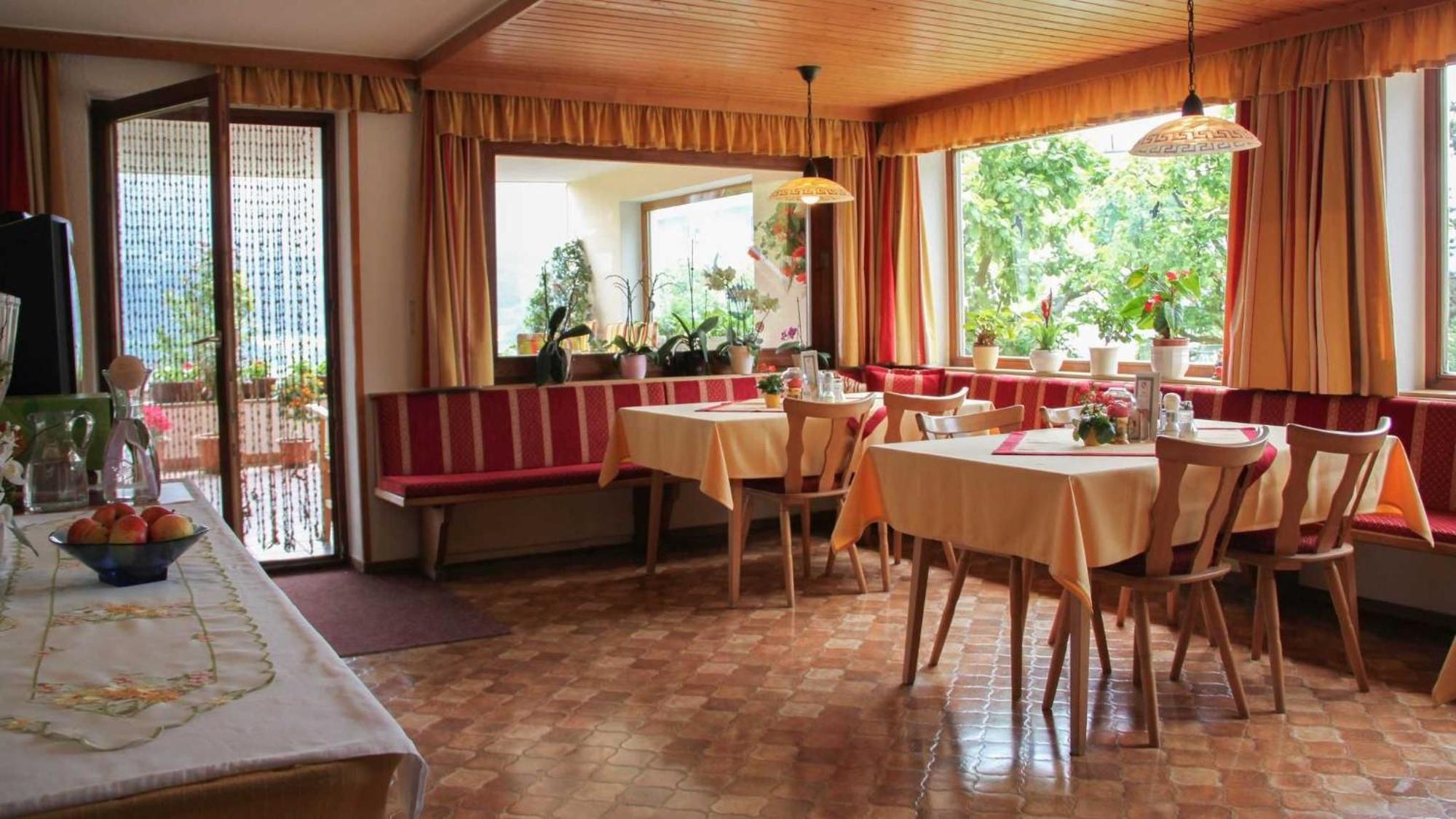 Gaestehaus Sonnenheim Thaur Exterior photo